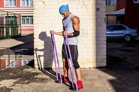 凭借西罕乌龙球险胜 切尔西重返英超前四