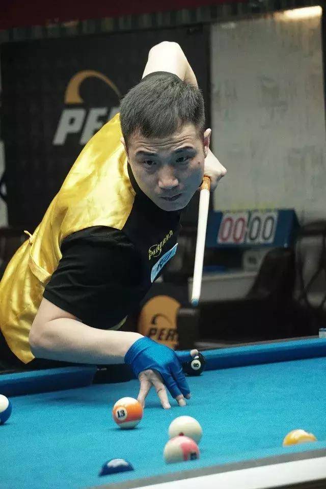 足球新的痛 足球新的痛