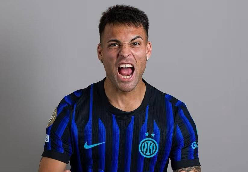 充满悬念与 充满悬念与